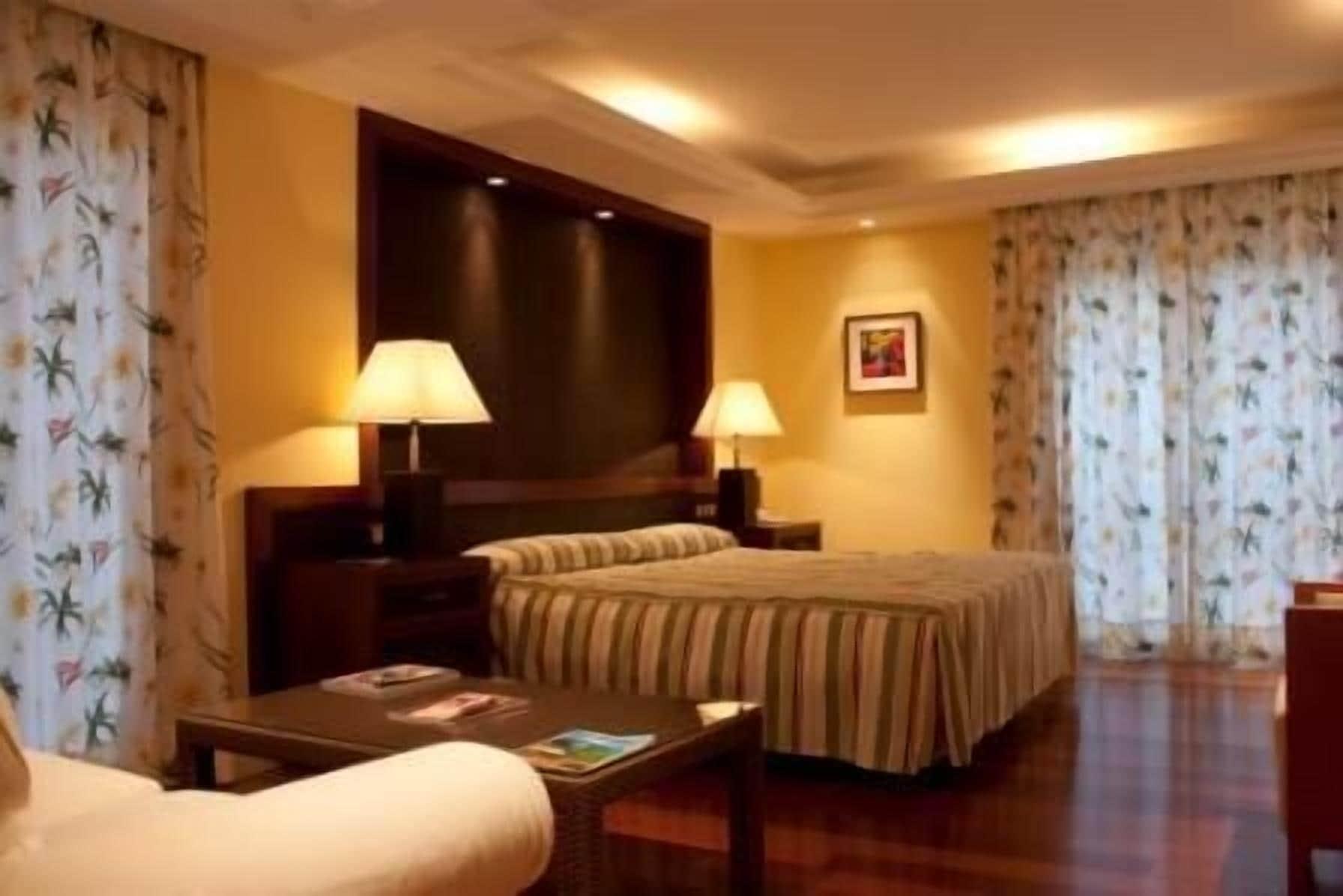 Hotel Mr Les Rotes Dénia Eksteriør billede
